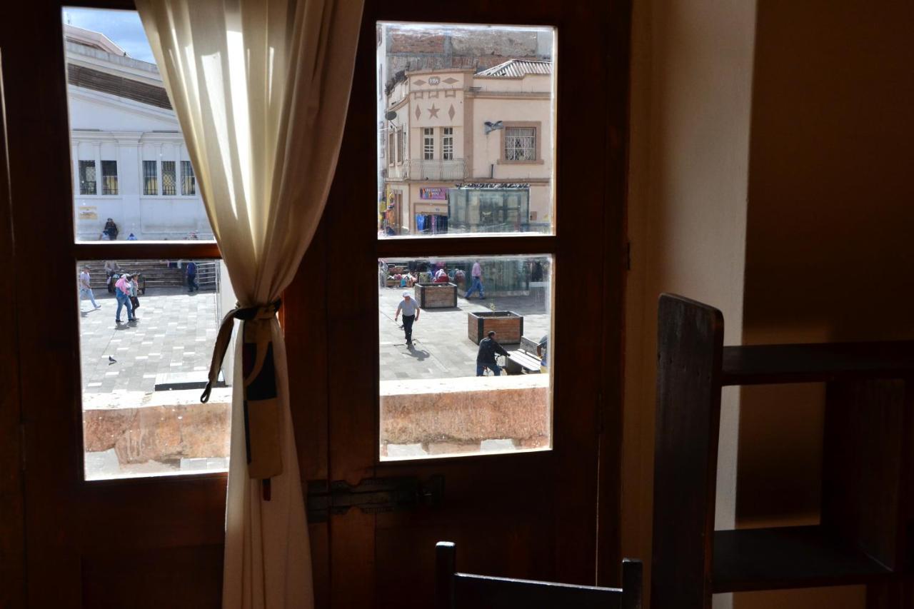 El Cafecito Hostel كوينكا الغرفة الصورة